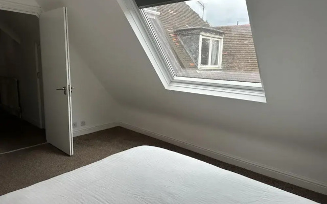 London Luxury Apartment - Finchley Road Retreat