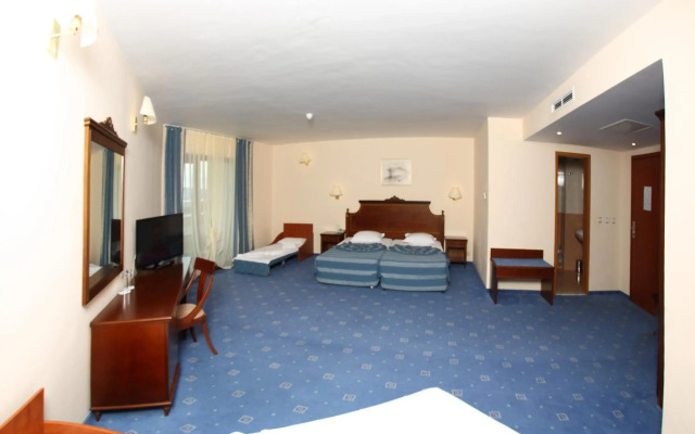 Duni Royal Pelikan Hotel - All Inclusive