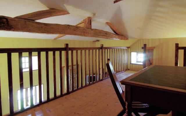 Luxury Apartment With Terrace, Sauna, Tennis, Pool