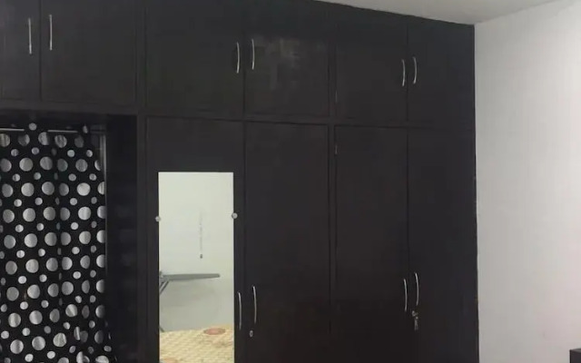 Prestige service apartment