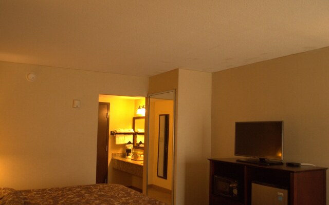 Rodeway Inn & Suites