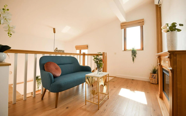 MEDITATIONS - Calming 1BR Apartment