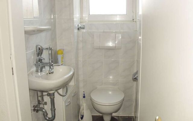 Tolstov-Hotels Large 3 Room Apartment