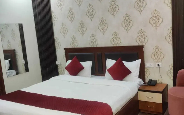 Hotel Aastha Shree Dham