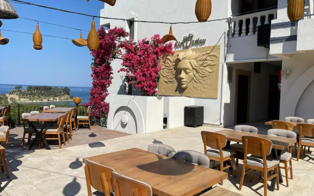 Hotel Carina