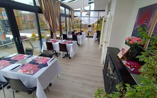 Dukes Folly Hotel