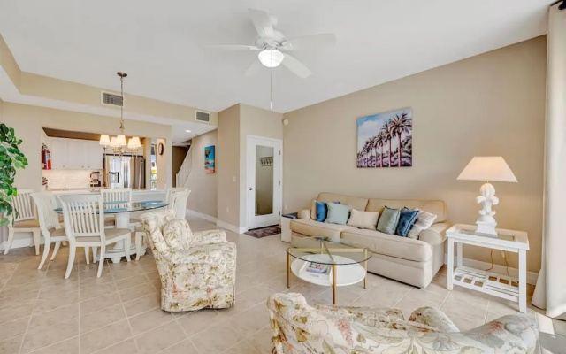 Sunrise Waterfront 2BR Townhome - Pool Private Terraces