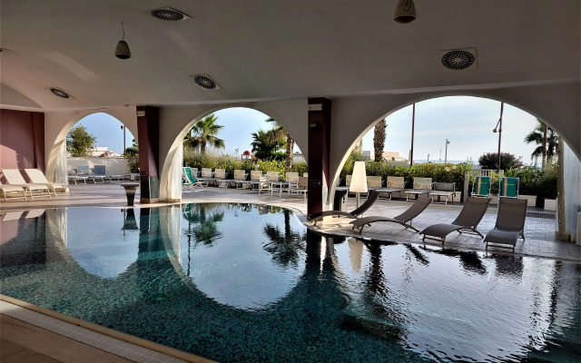 Yes Hotel Touring & SPA