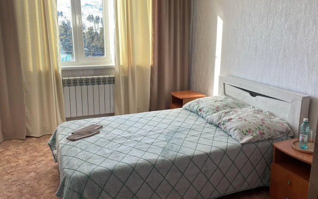 Кедр Золотой