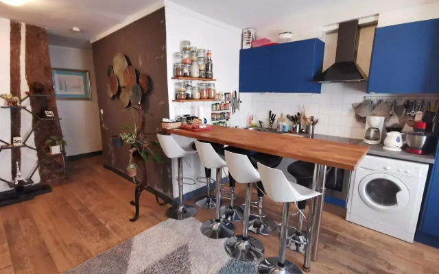 Central & nice ! 3 bedrooms, 2 bathrooms