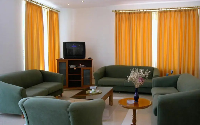 Nontas Aparthotel