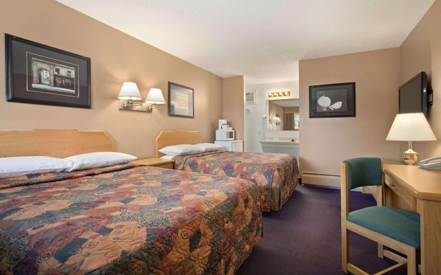 Travelodge by Wyndham Moose Jaw