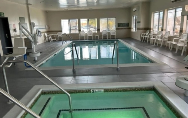 Holiday Inn Hotel & Suites Barstow by IHG