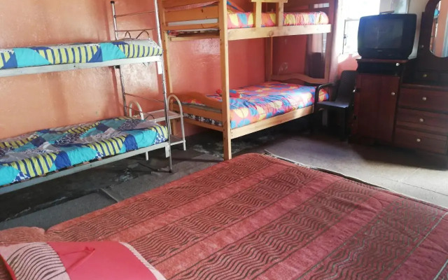 Montano Camping & Hostel