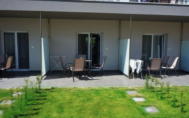 Finikas Garden Beach Resort Nikiti