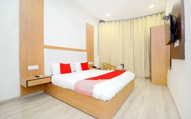 Hotel Lazeeno Classic by OYO