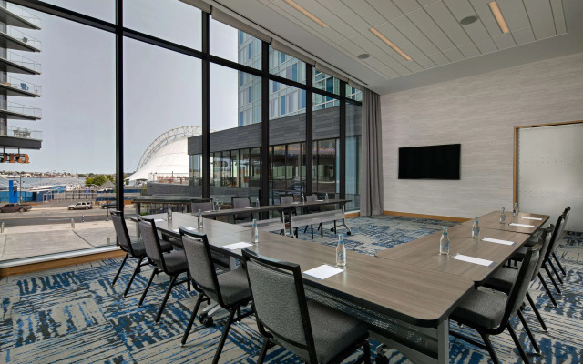Hyatt Place Boston/Seaport District