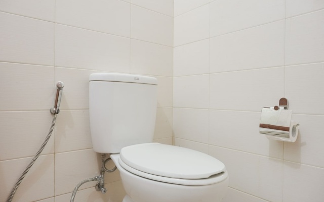 Comfortable and Minimalist Studio Apartment at Woodland Park Residence – Bathroom – Jakarta