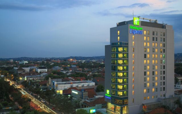 Holiday Inn Express Semarang Simpang Lima by IHG