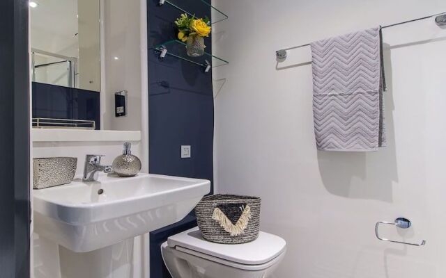 The Residence Coventry by Paymán Club