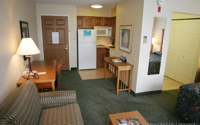 Staybridge Suites Detroit-Utica by IHG
