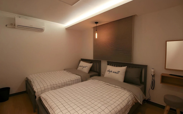 Heima Guesthouse Hongdae