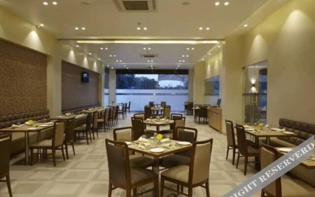 Click Hotel Junagadh