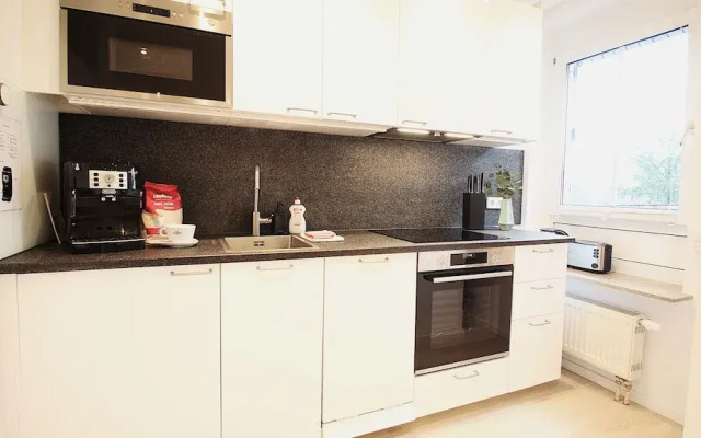 Spacious Design Apartments near Center