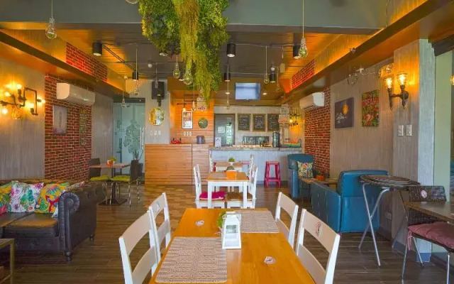 The Greenhive Hotel by OYO Rooms