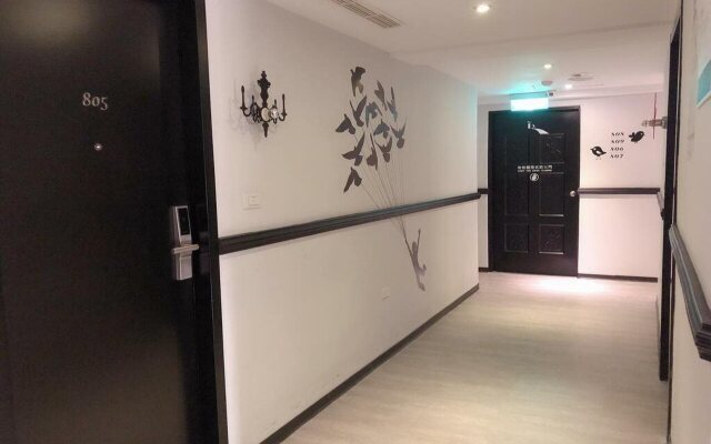 CHECK inn Express Kaohsiung Love River