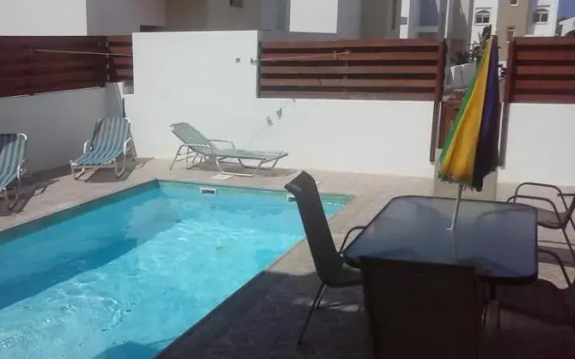 Sunny Villa