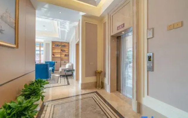 Vienna Hotel Chongqing West Station Square