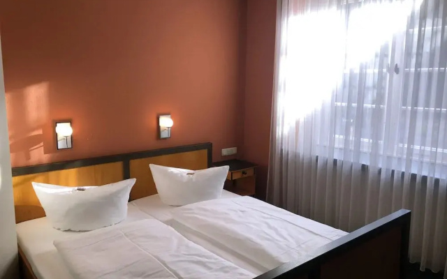 Haus des Volkes - Das Bauhaushotel