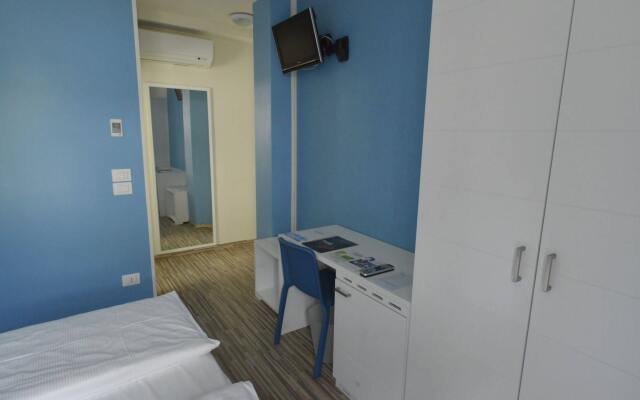 Hi Hotels Torbole Pool & Spa