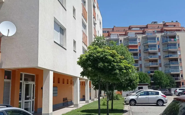 Viktória ~Vízparti ~ Medencés ~ Apartman
