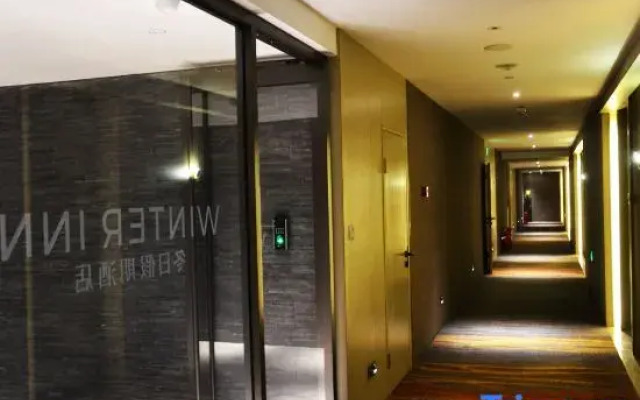 Winter Inn