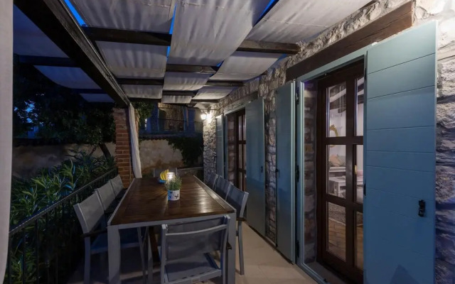 Vila Aryana With Pool