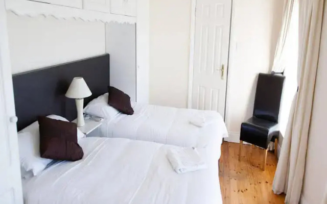 Harleys Guest House