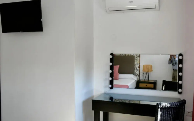 Hostal Garden Rous
