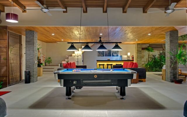 Villa 3br -100m to Kudetaseminyak Beach