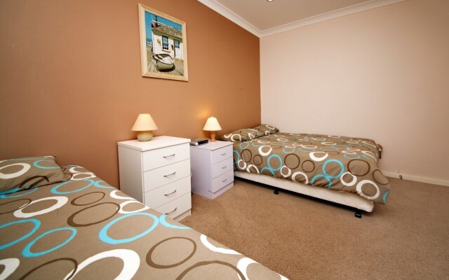 Kiah, Unit 1/53 Victoria Parade