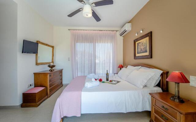 Villa The Palm, Beach & Airport closeby - POOL