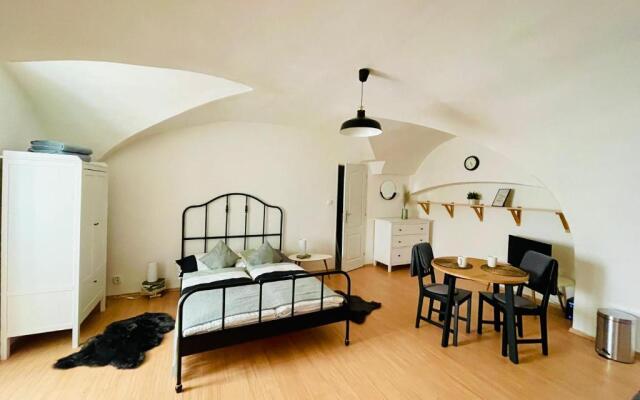 Studio Nicolas II Prague