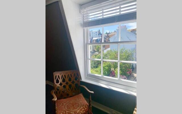 Stunning 18th Century 5 Bed House Old-Town Hastings