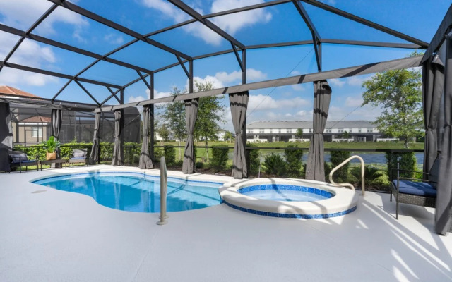 Solterra Villa With Screened Pool & Lake View