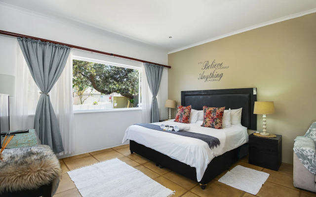 Caza Beach Guesthouse