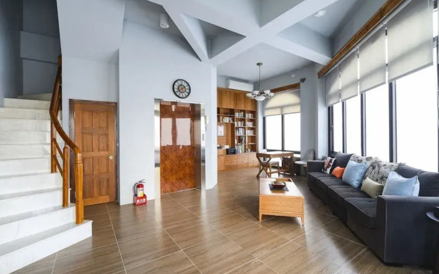 Mine For Leisure Guest Home