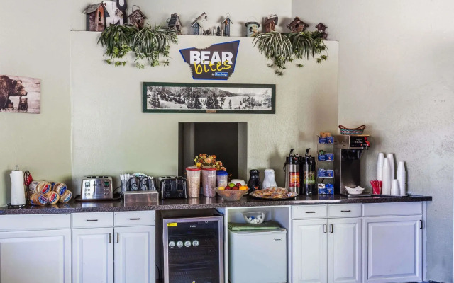 Travelodge by Wyndham Big Bear Lake CA