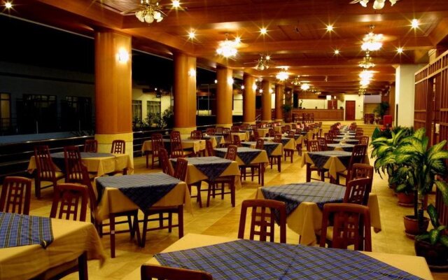 Samui First House Hotel