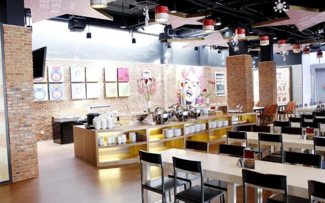 Fame Hotel Gading Serpong